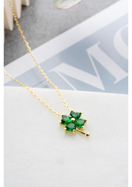 925 Ayar Gümüş Gold Kaplama Yeşil Taşlı Yonca Kolye modelleri