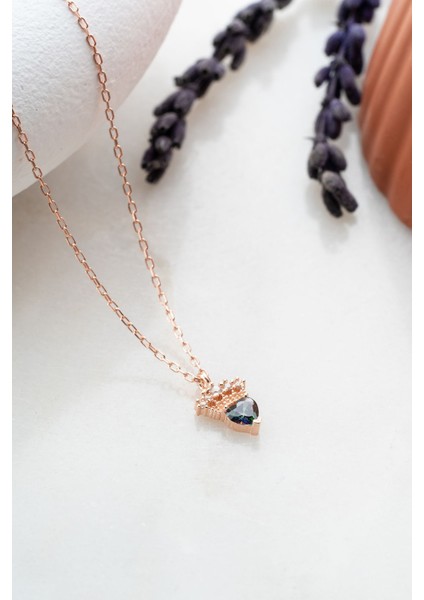 925 Ayar Gümüş Mistik Topaz Taşlı Minimal Kral Tacı Kolye modelleri