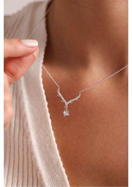 925 Ayar Gümüş Rodyum Kaplama Kanatlı Tektaş Tasarım Kolye fırsatları