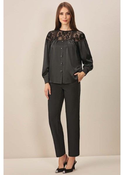 Yuvarlak Yaka Siyah Saten Bluz