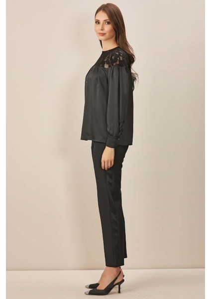 Yuvarlak Yaka Siyah Saten Bluz fiyatları