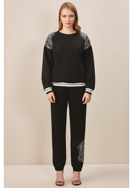 Yuvarlak Yaka Siyah Üç Iplik Sweatshirt