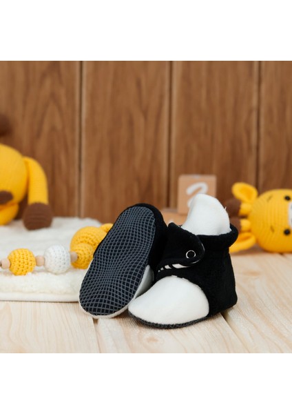 Polar Bebek Pandufu, Kaydırmaz Taban, Organik Pamuk Astarlı, İlk Adım Ev Patiği, Siyah Beyaz Taraftar