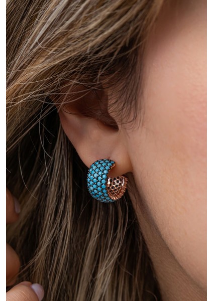 925 Ayar Gümüş Rose 5 Sıra Turkuaz Taşlı Yarım Tur Küpe fırsatları