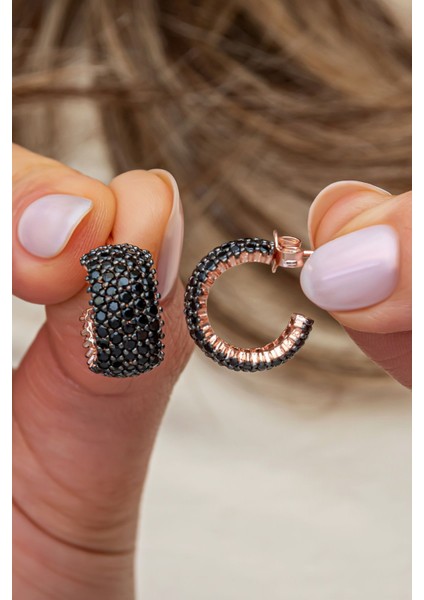 925 Ayar Gümüş Rose 5 Sıra Siyah Taşlı Yarım Tur Küpe