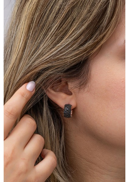 925 Ayar Gümüş Rose 5 Sıra Siyah Taşlı Yarım Tur Küpe fiyatları