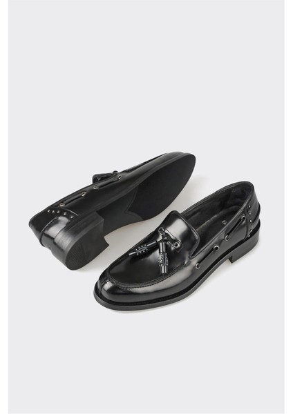 Siyah Deri Kadın Günlük Ayakkabı modelleri