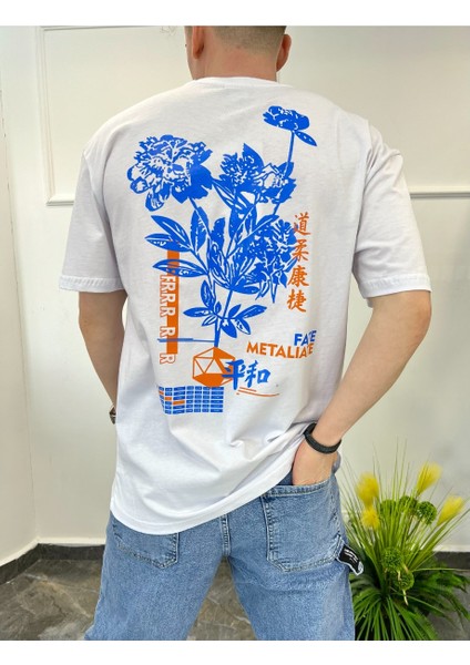 Arka Çiçek Desenli Beyaz Tshirt modelleri