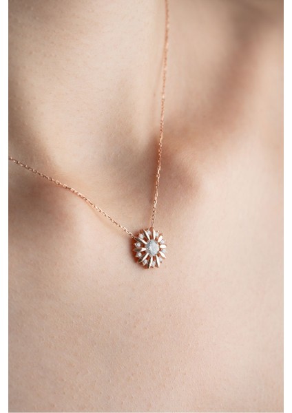 925 Ayar Gümüş Rose Kaplama Işıltılı Tektaş Güneş Kolye indirimleri