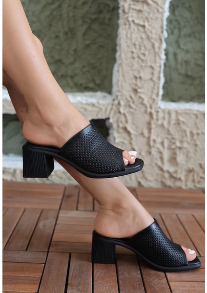 Zanna Siyah Cilt Topuklu Terlik modelleri