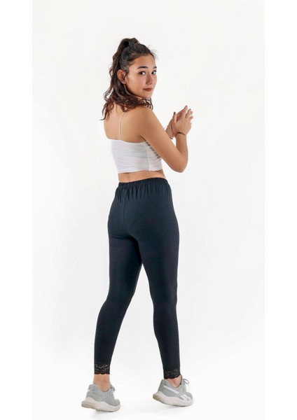 Siyah Dantelli Tayt (Büyük Beden Seçeneğiyle) modelleri