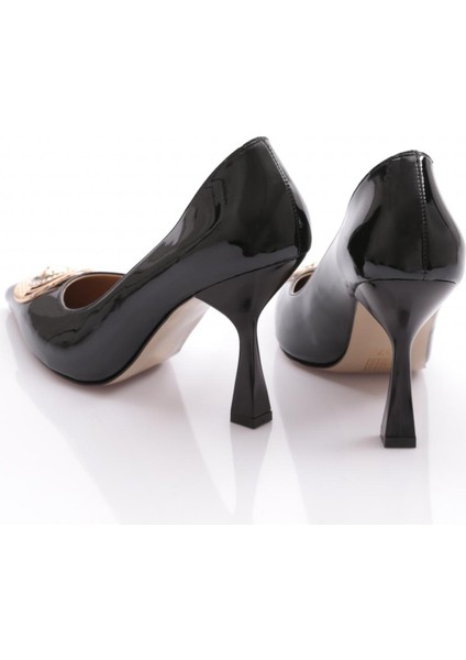 1006 Kadin Sivri Burun Parmak Dekolteli Kare Yuvarlak Toka Topuklu Ayakkabi modelleri