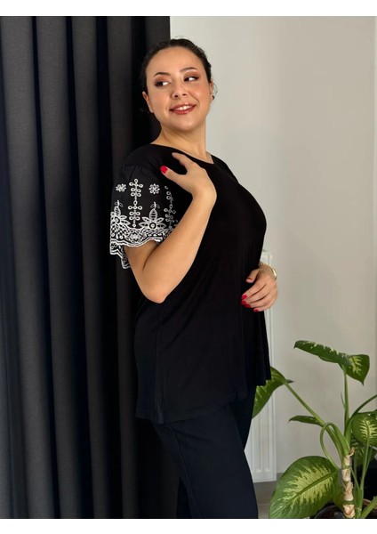 Kadın Büyük Beden Kolları Fisto Detay Esnek Viskon Bluz