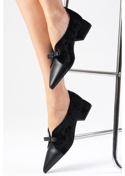 Sabine Siyah Renk Kadife Sivri Burunlu Kadın Kısa Topuklu Ayakkabı fiyatları