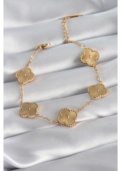 Çelik Gold Renk Yonca Model Işleme Detay Kadın Bileklik