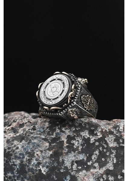 Gümüş Özel Tasarım Hz. Süleyman Mührü Sıkma Kehribar Taşlı Aslan Figürlü 925 Ayar Gümüş Erkek Yüzüğü fırsatları