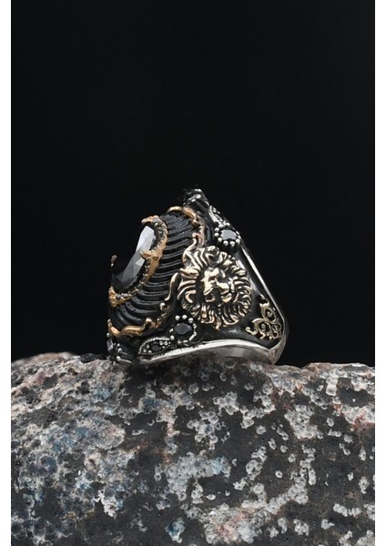 Gümüş Özel Tasarım Sıkma Kehribar ve Siyah Zirkon Taşlı Aslan Figürlü 925 Ayar Gümüş Erkek Yüzüğü