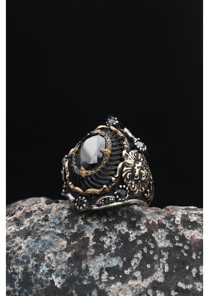 Gümüş Özel Tasarım Sıkma Kehribar ve Siyah Zirkon Taşlı Aslan Figürlü 925 Ayar Gümüş Erkek Yüzüğü fiyatları