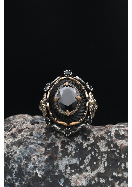 Gümüş Özel Tasarım Sıkma Kehribar ve Siyah Zirkon Taşlı Aslan Figürlü 925 Ayar Gümüş Erkek Yüzüğü fırsatları