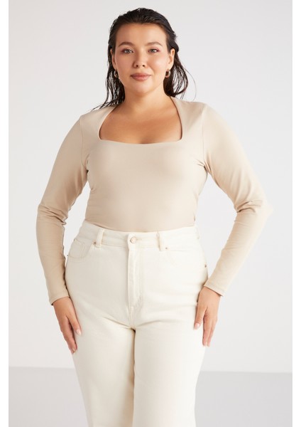 Aadabb Kadın Vücudu Tamamen Saran Slim Fit Kare Yaka Bej Büyük Beden Bluz fırsatları