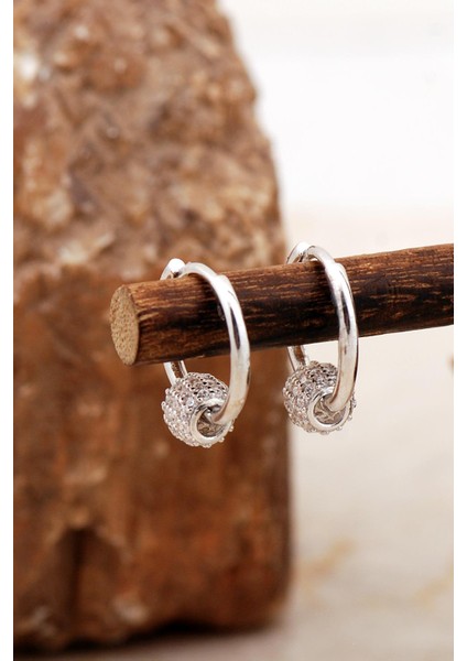 Taşlı Top Tasarım Rodyumlu Gümüş Halka Küpe 6958 fiyatları