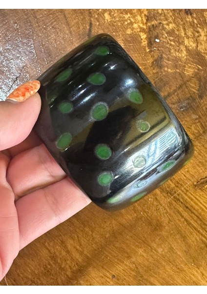 Yeşil Puantiyeli Kemik Kadın Bilezik Çap 7 cm modelleri