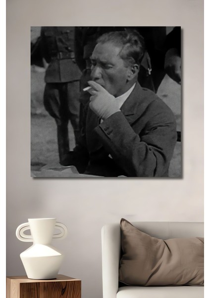 Dekoratif Dikey Sigara Içen Atatürk Duvar Tablo Ahşap Dikdörtgen Tablo