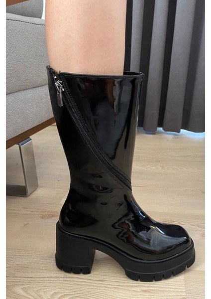 Kadın Gabri Siyah Rugan Döner Fermuarlı Çizme modelleri