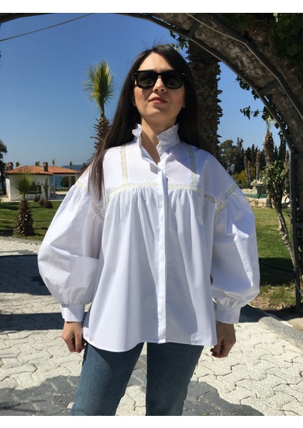Beyaz Poplin, Fisto Detaylı, Uzun Kollu, Düğmeli Gömlek