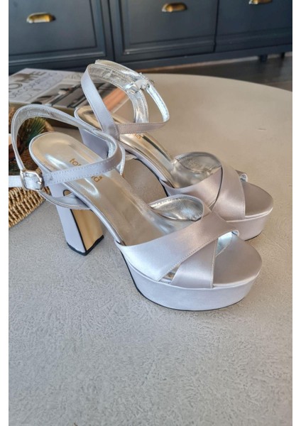 11 3535 Topukla Kadın Platform Kalın Topuklu Abiye Ayakkabı fırsatları