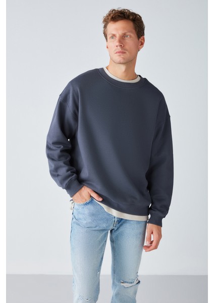 Stephan Erkek Yumuşacık Kumaşlı Oversize Fit Yuvarlak Yakalı Antrasit Sweatshirt