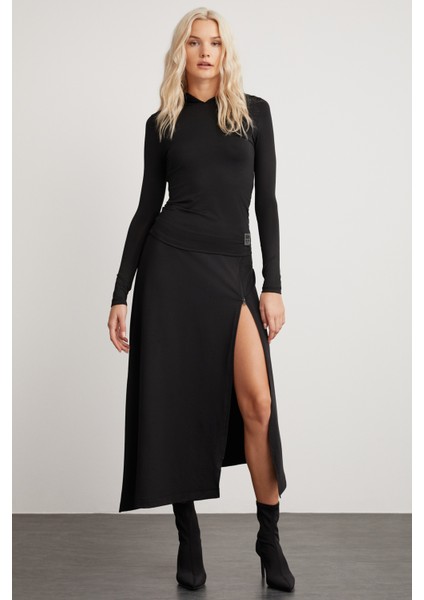 Layana Kadın Slim Fit Ince Kumas Kapüşonlu Uzun Kollu Siyah Body