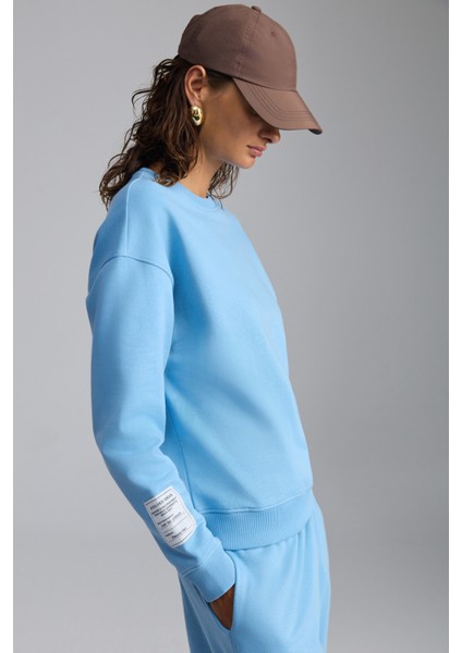 Sahıan Kadın Organik Pamuk 3 Iplik Içi Şardonlu Kol Etiket Detaylı Regular Mavi Sweatshirt fırsatları