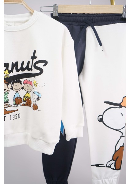 Yeni Sezon Peanust Snoopy Modelli Bisiklet Yaka Pamuk Eşofman Takımı modelleri