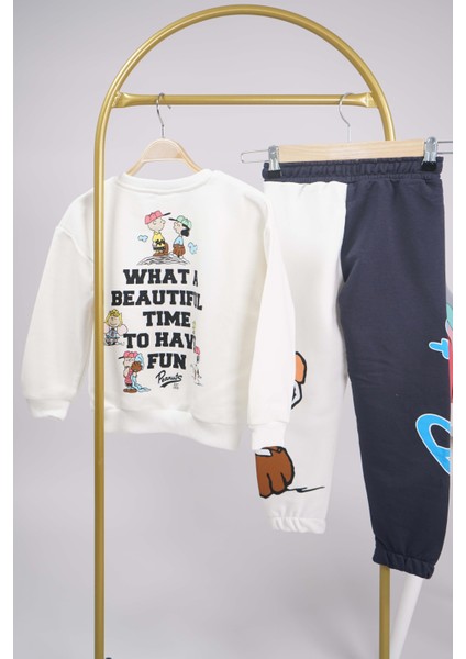 Yeni Sezon Peanust Snoopy Modelli Bisiklet Yaka Pamuk Eşofman Takımı fırsatları