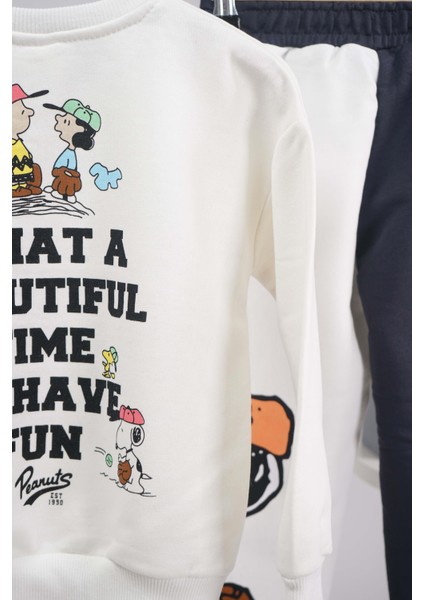 Yeni Sezon Peanust Snoopy Modelli Bisiklet Yaka Pamuk Eşofman Takımı indirimleri