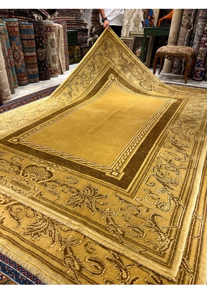 El Dokuma Ottoman Uşak Halısıdır 255X185.