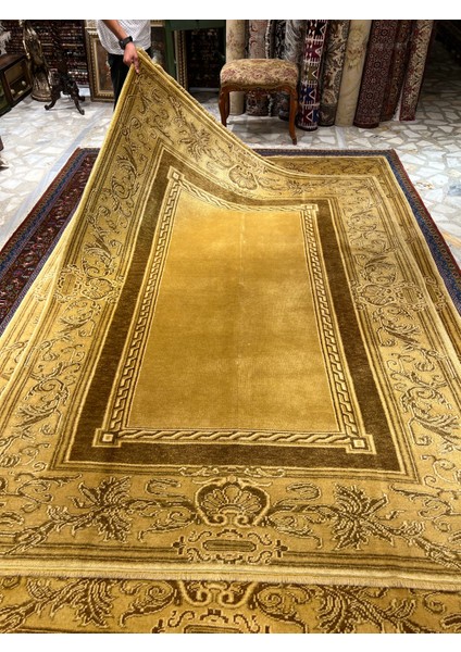 El Dokuma Ottoman Uşak Halısıdır 255X185.