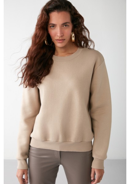 Susana Kadın Bisiklet Yaka Içi Polarlı Oversize Fit Basic Vizon Sweatshirt