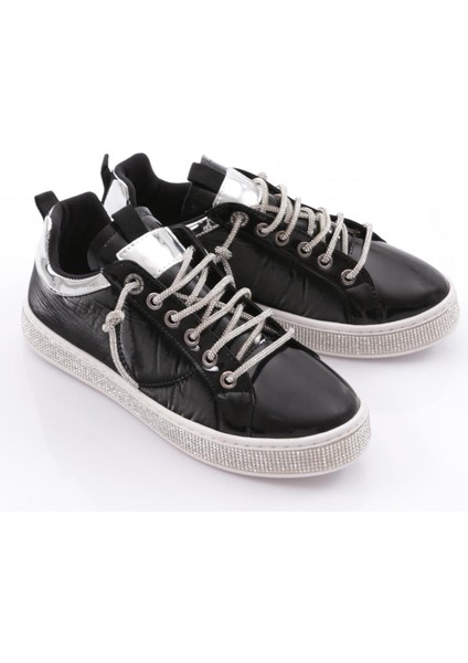 2457 Kadin Sneaker Ayakkabi fiyatları