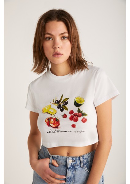 Serene Kadın Kısa Kollu Baskılı Crop Beyaz T-Shirt