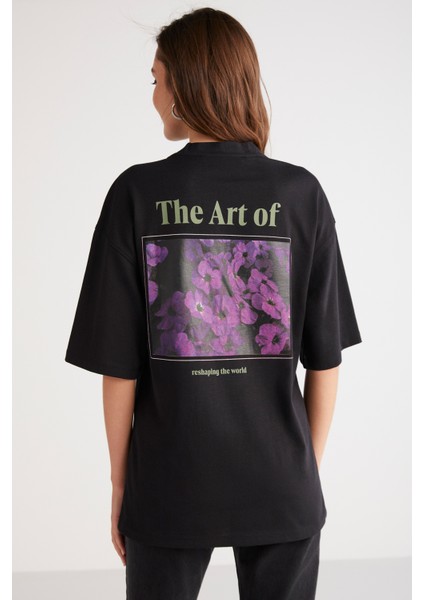 Kalısta Kadın Pamuk Oversize Arkası ve Önü Çiçek Baskılı Yuvarlak Yaka Yarım Kol Siyah T-Shirt indirimleri