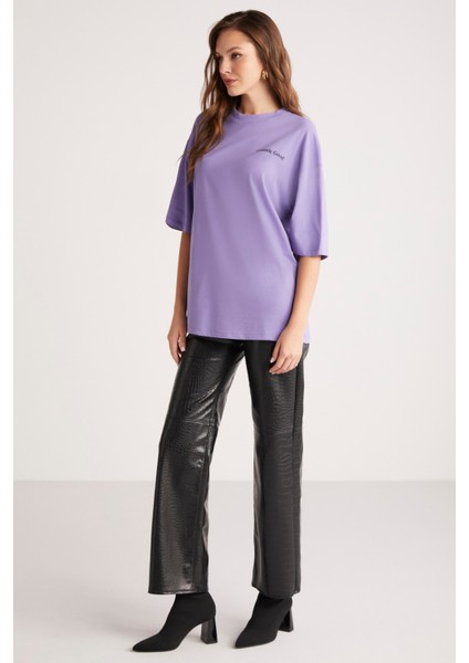Kalısta Kadın Pamuk Oversize Arkası ve Önü Çiçek Baskılı Yuvarlak Yaka Yarım Kol Mor T-Shirt fiyatları