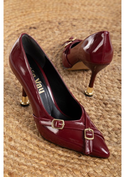 Kayra Bordo Çift Tokalı Detaylı Sivri Burunlu Stiletto