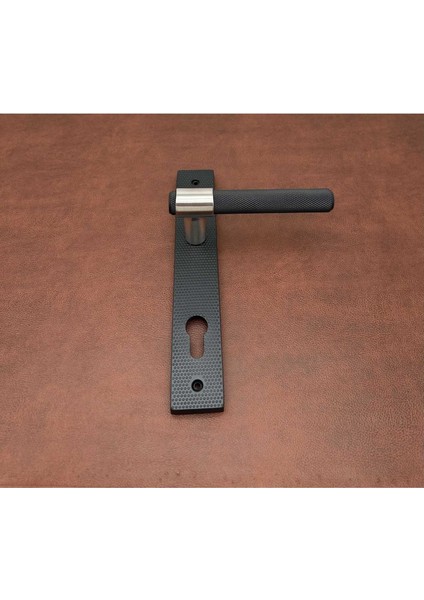 Punch Mat Siyah Inox Lüx Aynalı Yale Çelik Kapı Kolu Sağ Basar Tek Yön fırsatları