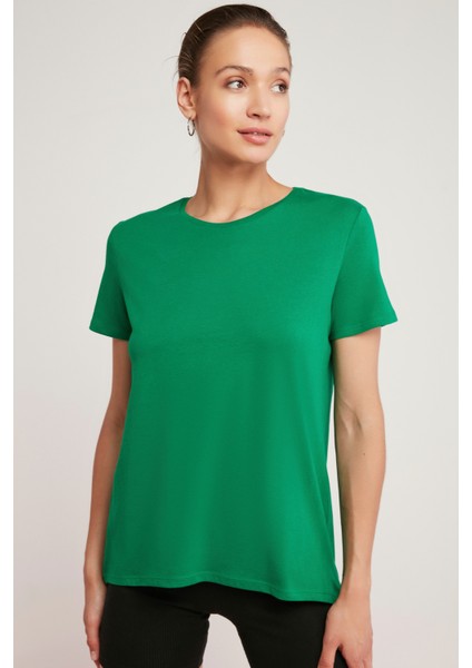Tatum Kadın Pamuk Süprem Yuvarlak Yaka Comfort Fit Yeşil T-Shirt modelleri