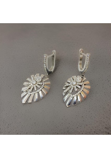 925 Ayar Özel Günlerinize Özel Tasarım Gümüş Küpe