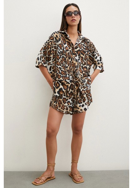 Cepli Leopar Desenli Şortlu Takım Haki modelleri