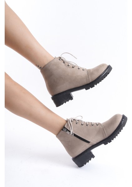 Kadın Rosa Bağcıklı Su Geçirmez Bot fırsatları