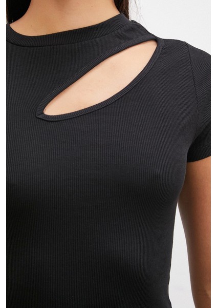 Önü Açık Bluz Siyah indirimleri